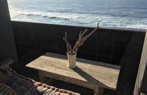 Umdloti Apartment | Beach apartment with breathtaking ocean views.