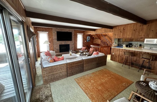 The Pines House | Beach Block 4 bedroom home