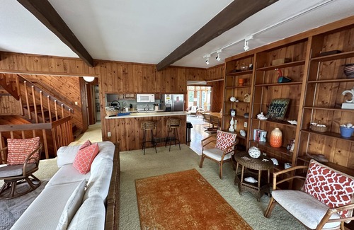 The Pines House | Beach Block 4 bedroom home