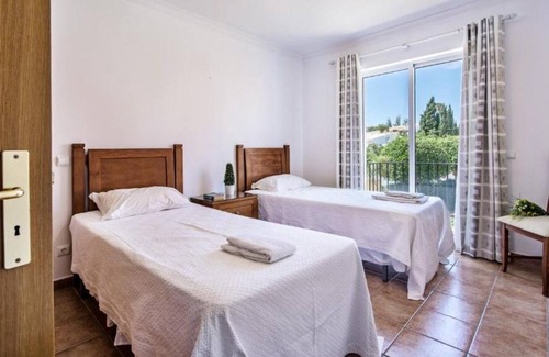 Meia Praia House | Beach Break! Spacious 3BR Accommodation, Fully-furnished, Kitchen, Garden View!