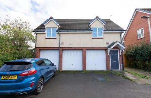 Barry House | Beach Breeze – Family 2-Bed Home in Barry