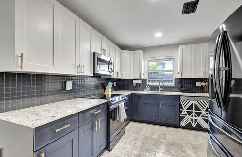 Palm Beach - West Palm Beach House | Beach Breeze near downtown, beaches and golfing!