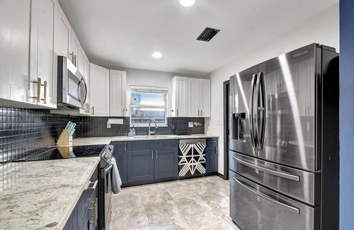 Palm Beach - West Palm Beach House | Beach Breeze near downtown, beaches and golfing!