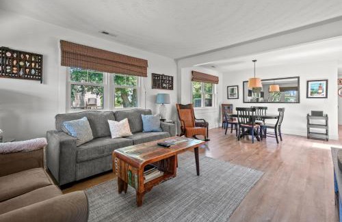 Deep Hole House | Beach Bungalow - Pet friendly cottage w/Amazing views!