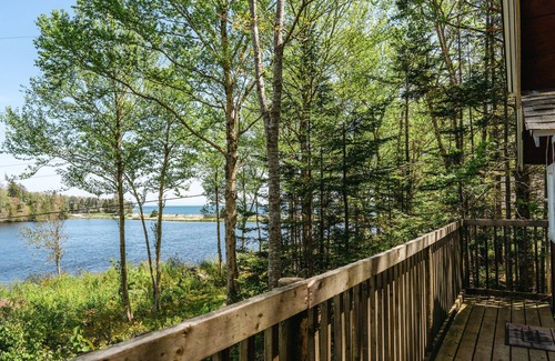 Hubbards Cabin | Beach Cottage - Oak Hollow - Hubbards Beach