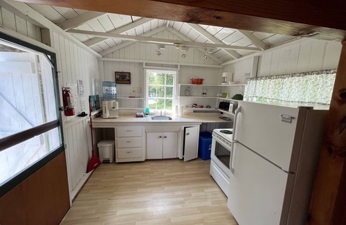 Hubbards Cabin | Beach Cottage - Spruce Grove - Hubbards Beach
