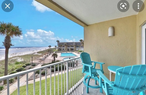 Crescent Beach Condo | Beach Front, 3 beds, pool overlooking beach, New Paint, Restoration furniture