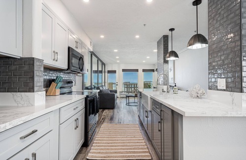 Imperial Beach Condo | Beach Front Condo with Amazing Views. DOD, Military, North Island Per Diem