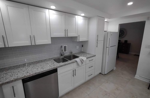 Hollywood South Central Beach Condo | Beach front condo 16th floor Hollywood breathtaking view