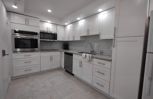 Hollywood South Central Beach Condo | Beach front condo 16th floor Hollywood breathtaking view