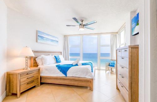 Galt Mile House | Beach Front Condo, Sea View, Beach Access, Balcony