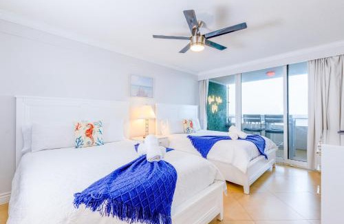 Galt Mile House | Beach Front Condo, Sea View, Beach Access, Balcony