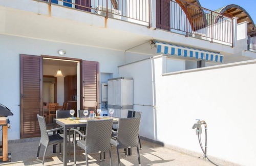 Isca Marina House | Beach front home in Isca Marina