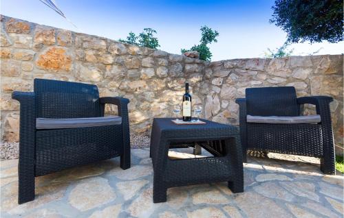 Miholascica House | Beach Front Home In Miholascica With Private Swimming Pool, Can Be Inside Or Outside