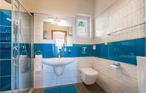 Miholascica House | Beach Front Home In Miholascica With Private Swimming Pool, Can Be Inside Or Outside