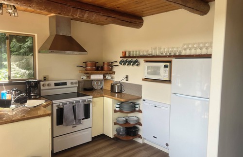 Quadra Island Cottage | Beach front newly renovated 4 bed house quiet safe beach Family Friendly