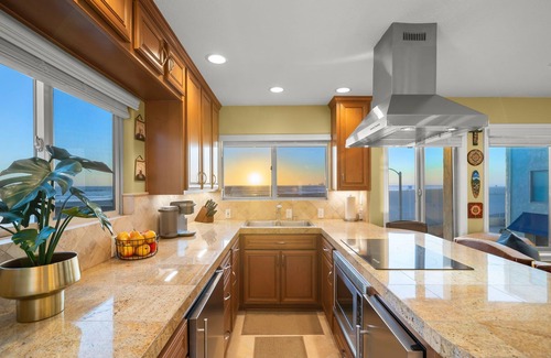 Huntington Beach Condo | Beach Front - On the SAND, shoreline, ocean, beach, HB Pier and bike path views.