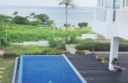 Nasugbu Villa | Beach Front Villa 4 Bedroom w/Private pool