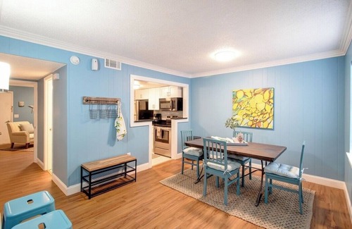 Palmetto Dunes Cottage | Beach Getaway 2BR w/Pool + Modern Comforts