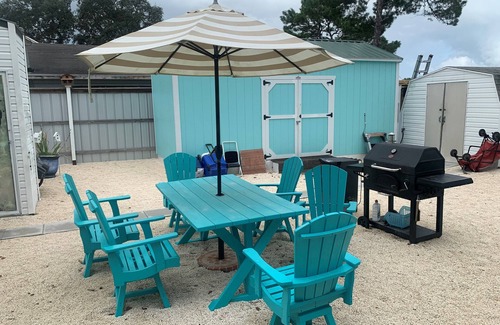 Riviera Beach Cottage | Beach Guest House Cottage Pier Park, Frank Brown Park, & 30a, private driveway