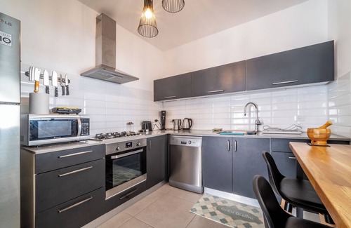 Nahariya Apartment | Beach Haven 3BR Apt by Sea N' Rent