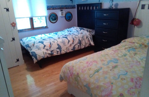 Peru House | Beach House, 20 min drive to Plattsburgh, 50 min to L.Placid
