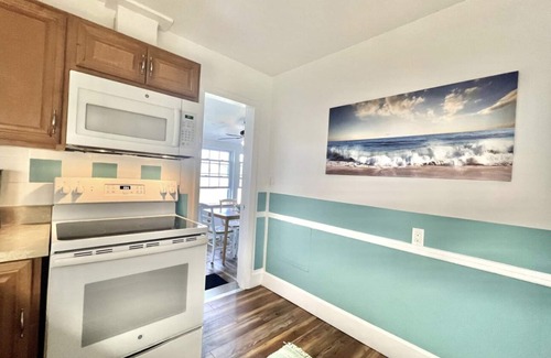 Vanderbilt Beach Apartment | Beach House near the Ocean
