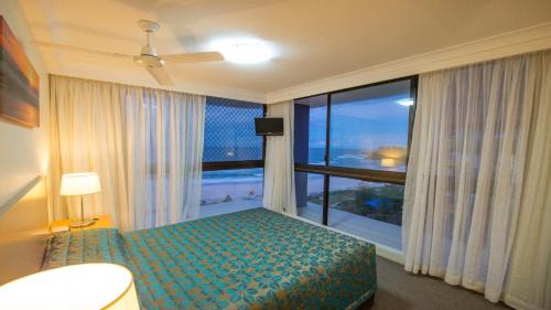 Coolangatta Apartment | Beach House Seaside Resort