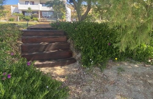 Karystos Villa | Beach house set in a beautiful bay