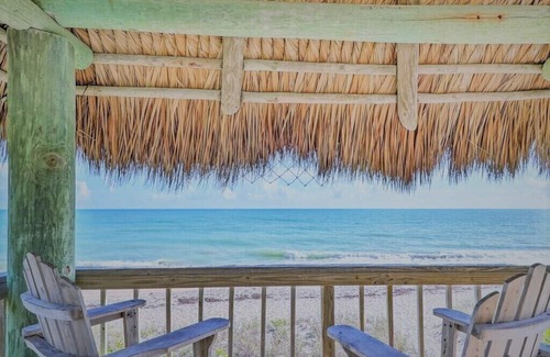 Beach Club Colony House | BEACH HOUSE WITH PRIVATE SALTWATER POOL & SPA + WALK TO BEACH