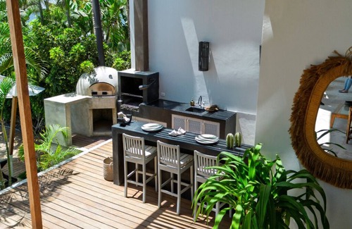 Mancora Villa | Beach house with spectacular oceanfront views and swimming pool in Mancora