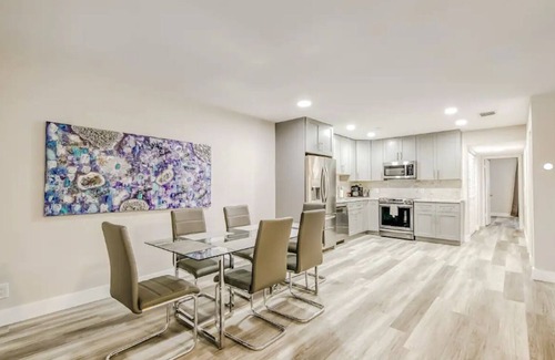 Florida North Atlantic Coast Condo | Beach Island Access | Dog Friendly | Kitchen | Hot Tub