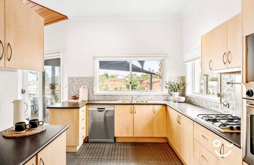 Thirroul House | Beach Lovers Delight @ Thirroul Beach