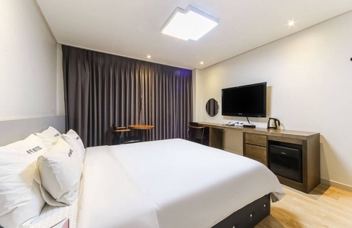 Yeongdo Hotel | Beach Motel