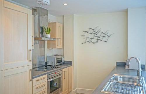 Castle Apartment | Beach on the doorstep Meridian Tower Marina Swansea