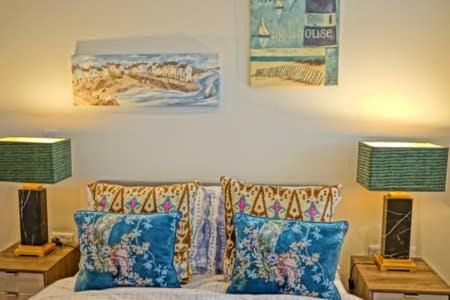 Castle Apartment | Beach on the doorstep Meridian Tower Marina Swansea