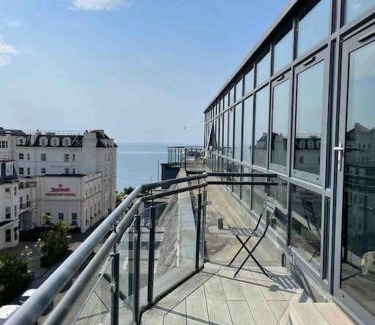 Bournemouth City Centre Apartment | Beach Penthouse Apartment Bournemouth