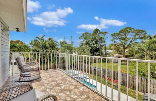 Boynton Beach House | Beach Proximity Home: BBQ Grill, Game Room, Mini Golf, Private Pool (non-heated)/FL