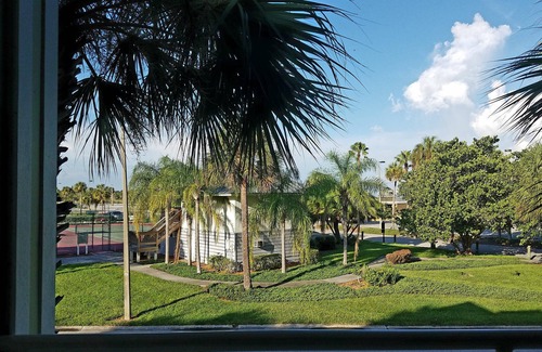 Ruskin Condo | Beach Resort Little Harbor-Tampa, FL