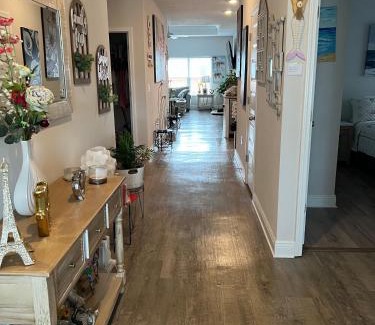 Upper Grand Lagoon House | Beach Room, for wonderful Vacation