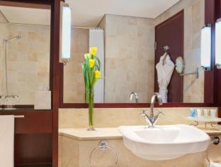 Al Zahiyah Resort | Beach Rotana - Abu Dhabi