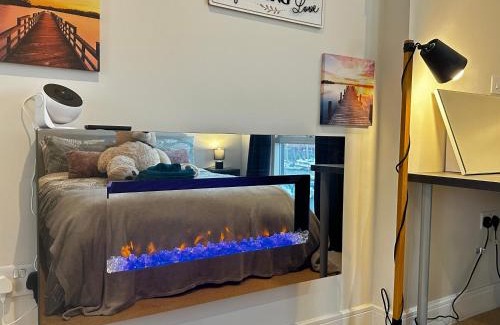 Castle Apartment | Beach Side APT with Home Cinema