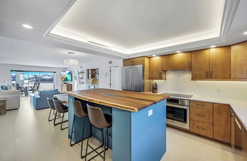 Connors Condo | Beach Street Getaway! Vanderbilt Beach