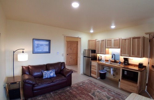 Homer Apartment | BEACH SUITE, BEACH WALK INN in charming Old Town ADA-accessible, BRAND-NEW,