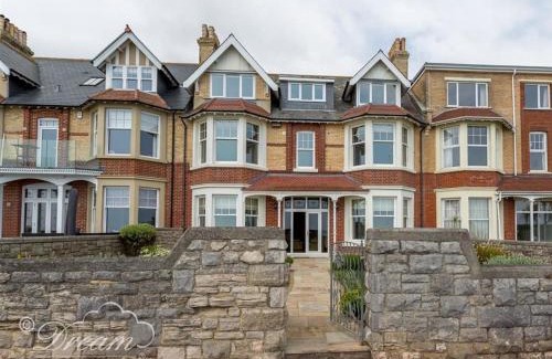 Weymouth House | Beach View Apartment 3
