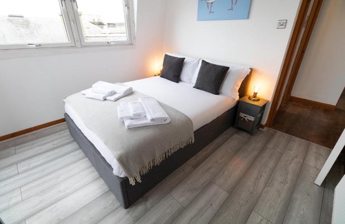 Stonehaven Apartment | Beach View Apartment