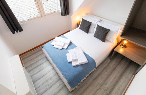 Stonehaven Apartment | Beach View Apartment