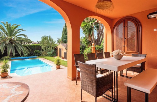 Urbanizacion Hacienda las Chapas House | Beach Villa Sea La Vie Marbesa!