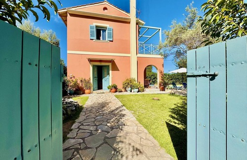 Lefkada Town Villa | Beach Villa Simeoni with private pool