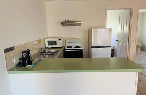 Apollo Bay Hotel | Beachcomber Motel And Apartments